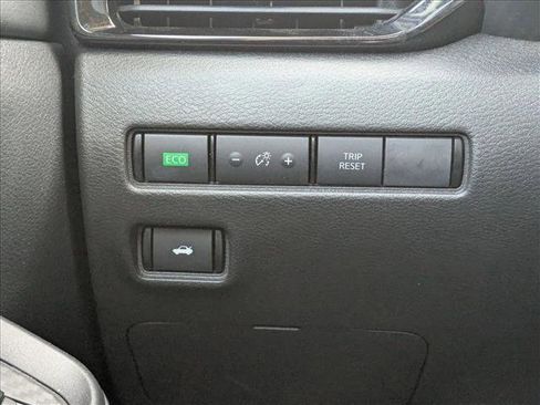 Used 2025 Nissan Sentra SV image 11