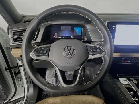 Used 2024 Volkswagen Atlas Cross Sport SE image 16