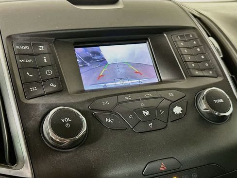 Certified 2019 Ford Edge SE FWD image 28
