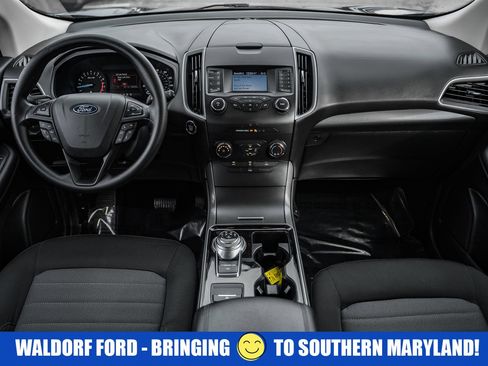Used 2019 Ford Edge SE image 17