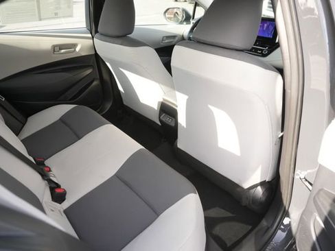 Used 2025 Toyota Corolla LE image 14