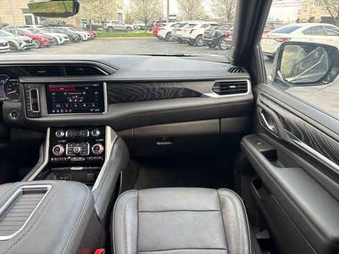 Used 2021 GMC Yukon Denali w/ Advanced Technology Package AWD/4WD image 27