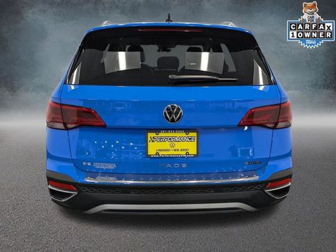 Used 2023 Volkswagen Taos SE w/ Panoramic Sunroof Package AWD/4WD image 6