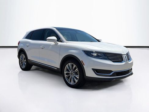 Used 2016 Lincoln MKX Reserve w/ Climate Package AWD/4WD image 3