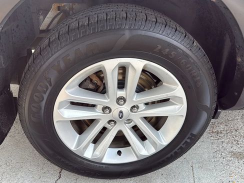 Used 2014 Ford Explorer XLT w/ Equipment Group 202A AWD/4WD image 50