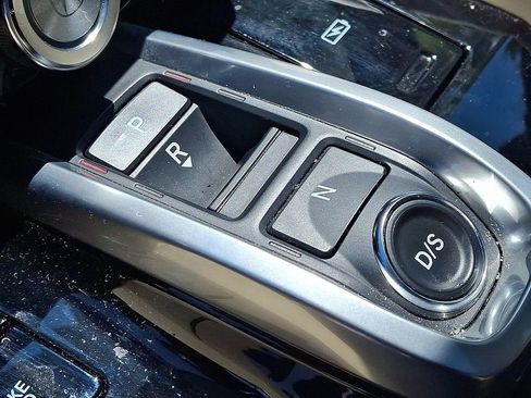 Used 2023 Acura MDX SH-AWD w/ Technology Package image 16