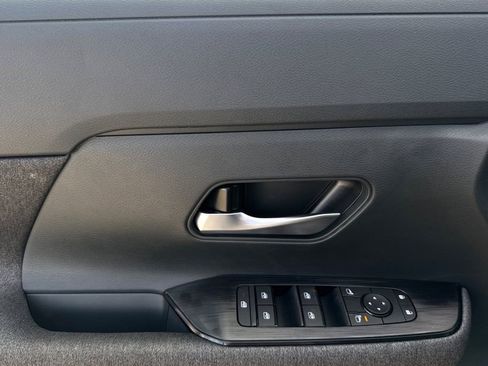 New 2026 Nissan Kicks SV w/ SV Premium Package image 9