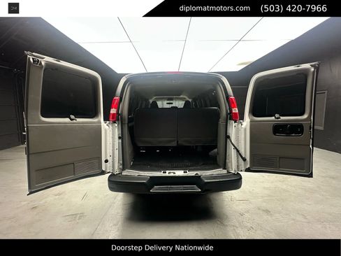 Used 2017 Chevrolet Express 2500 LS image 36