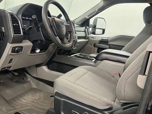 Used 2017 Ford F250 XLT w/ XLT Value Package AWD/4WD image 10