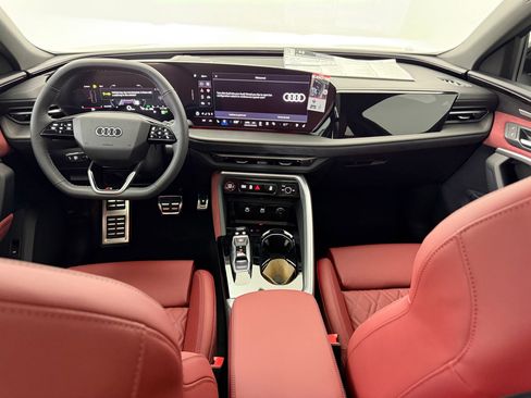 New 2025 Audi SQ5 Premium Plus image 18