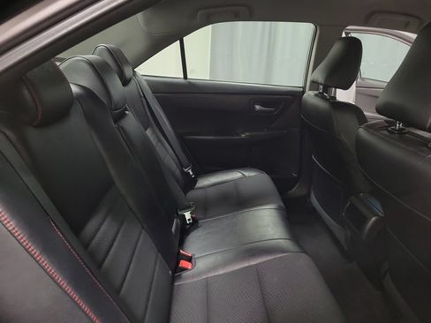 Used 2016 Toyota Camry SE FWD image 23