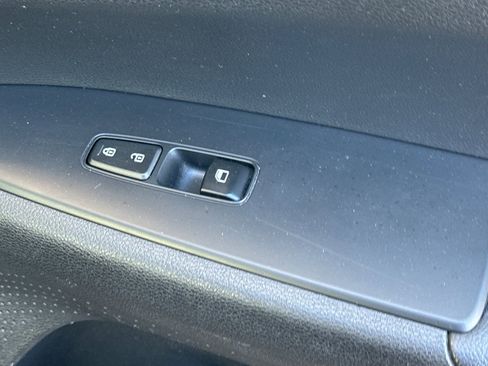 Used 2024 Kia Forte LXS image 21