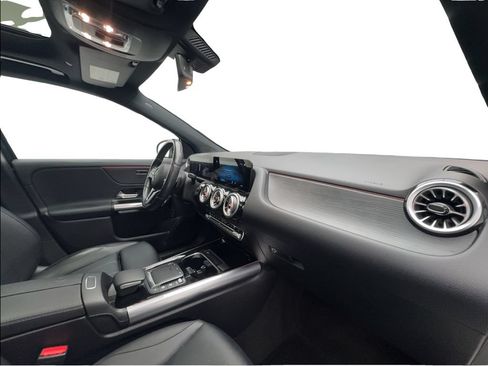 Used 2022 Mercedes-Benz GLA 250 4MATIC w/ Premium Package Lite image 30