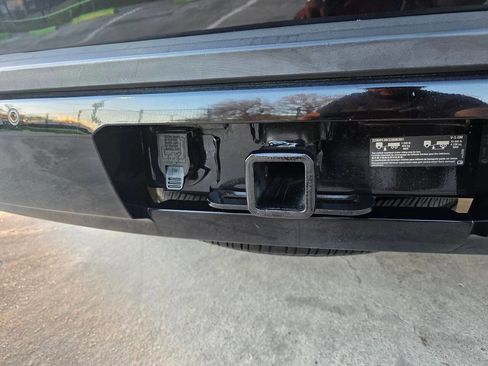 Used 2017 Chevrolet Tahoe 2WD w/ Remote Keyless Entry Package image 11