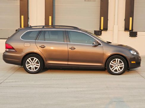 Used 2011 Volkswagen Jetta TDI FWD image 6