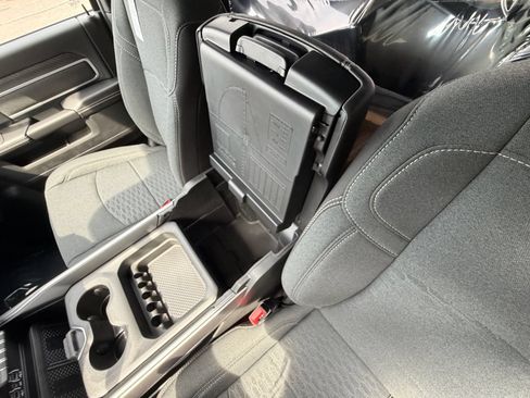 New 2026 RAM 3500 Big Horn AWD/4WD image 32