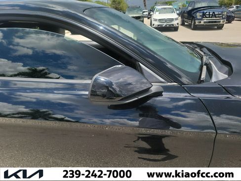 Used 2022 Ford Mustang Premium RWD image 8