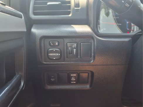 Used 2017 Toyota 4Runner SR5 Premium AWD/4WD image 25