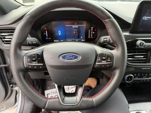 Used 2024 Ford Escape ST-Line w/ Cold Weather Package FWD image 15