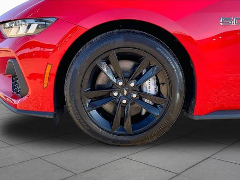 Used 2025 Ford Mustang GT RWD image 11