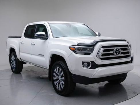 Used 2021 Toyota Tacoma Limited image 7