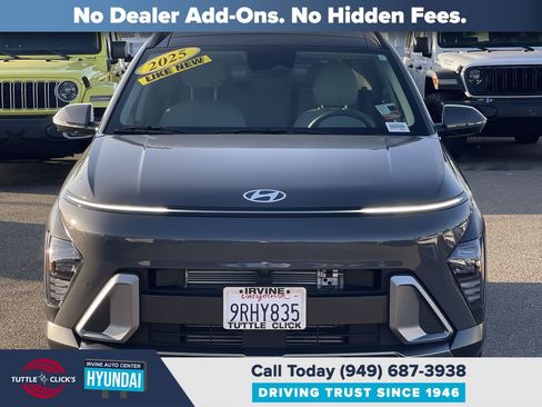 Certified 2025 Hyundai Kona Limited FWD image 11