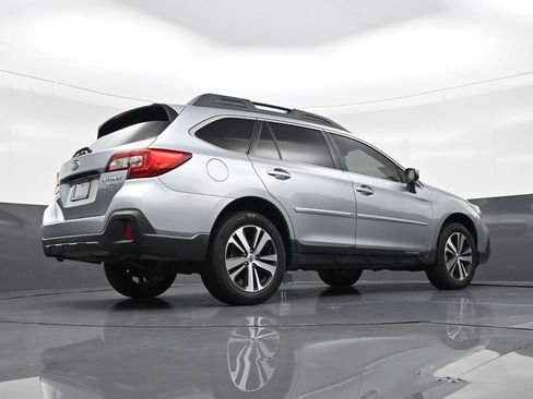 Used 2019 Subaru Outback 3.6R Limited image 31