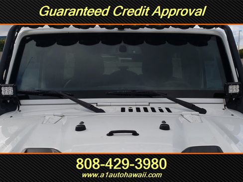 Used 2017 Jeep Wrangler Unlimited Rubicon AWD/4WD image 10