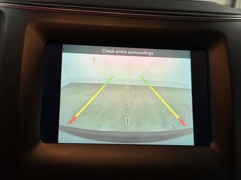 Used 2019 Jeep Cherokee Latitude Plus image 11