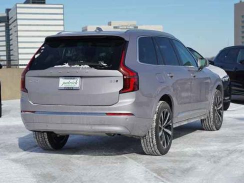 New 2026 Volvo XC90 B5 Core image 4