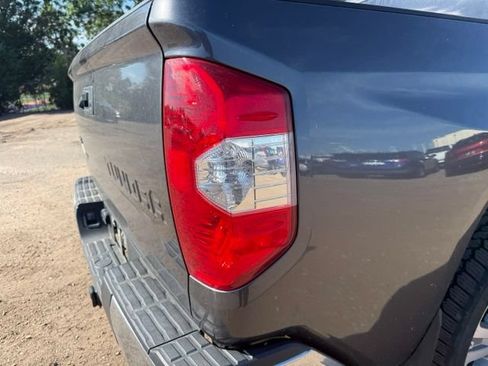 Used 2021 Toyota Tundra SR5 w/ SR5 Upgrade Package AWD/4WD image 12