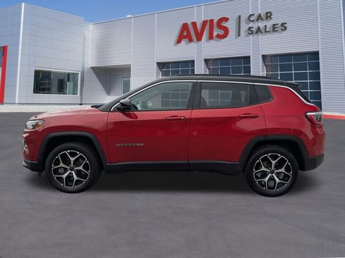 Used 2025 Jeep Compass Limited image 2