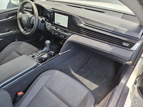 Used 2025 Toyota Camry LE FWD image 27