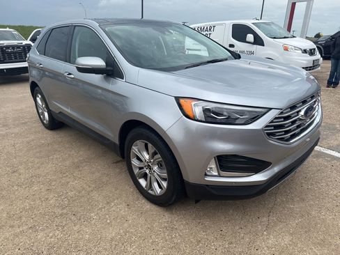 Used 2023 Ford Edge Titanium w/ Equipment Group 301A AWD/4WD image 8