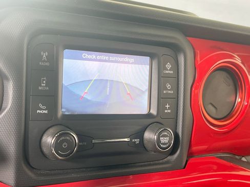 Used 2019 Jeep Wrangler Unlimited Sport S image 13