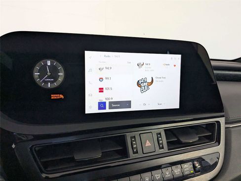 Used 2025 Lexus ES 350 w/ Premium Package FWD image 15