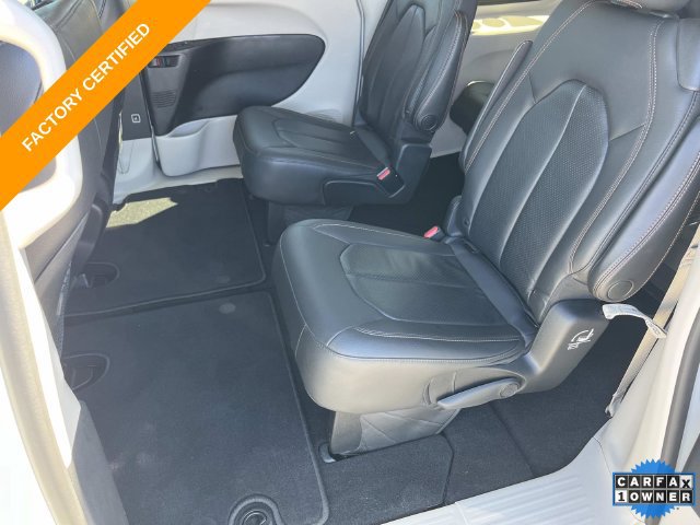 Used 2019 Chrysler Pacifica Touring-L FWD image 19