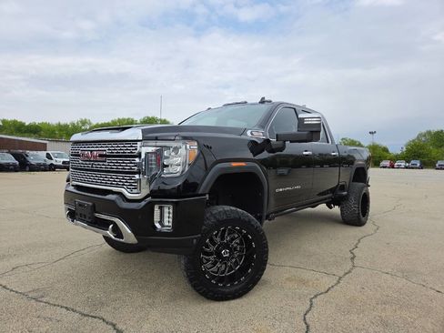 Used 2020 GMC Sierra 2500 Denali w/ Denali Ultimate Package AWD/4WD image 2