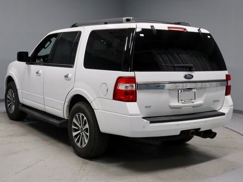 Used 2017 Ford Expedition XLT image 8