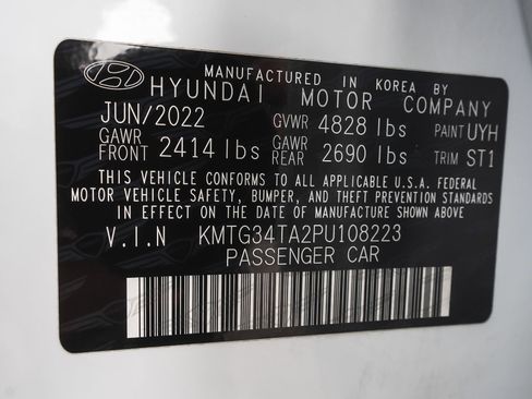 Used 2023 Genesis G70 2.0T w/ Sport Prestige Package AWD/4WD image 14