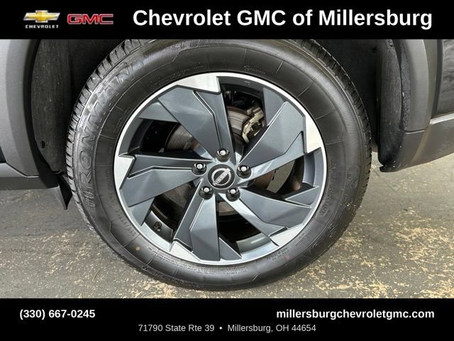 Used 2024 Nissan Rogue SV AWD/4WD image 12