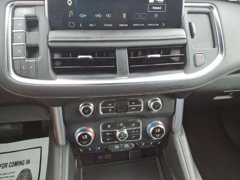Used 2023 GMC Yukon XL SLT w/ SLT Luxury Package AWD/4WD image 24