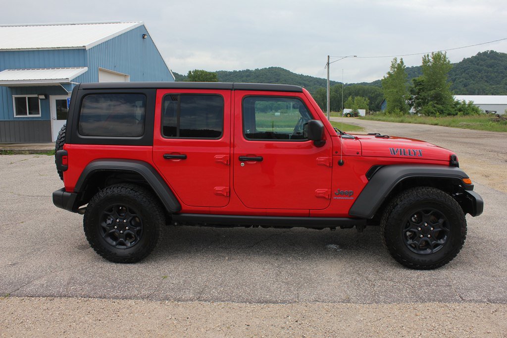 Used 2023 Jeep Wrangler Unlimited w/ Cold Weather Group AWD/4WD image 4