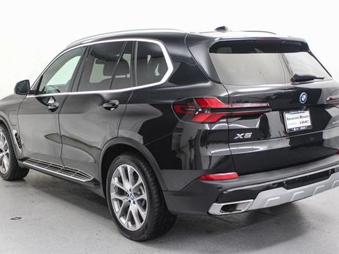 Used 2025 BMW X5 xDrive50e AWD/4WD image 9