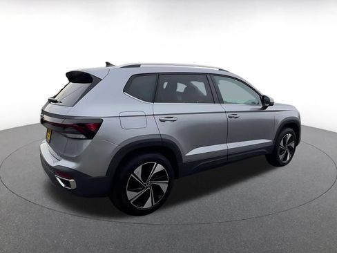 Used 2026 Volkswagen Taos SE AWD/4WD image 12