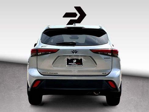 Used 2022 Toyota Highlander XLE FWD image 7
