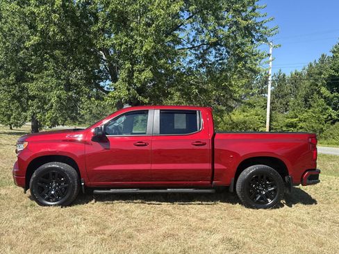 Used 2023 Chevrolet Silverado 1500 RST AWD/4WD image 4