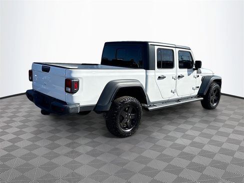 Used 2022 Jeep Gladiator Sport image 6