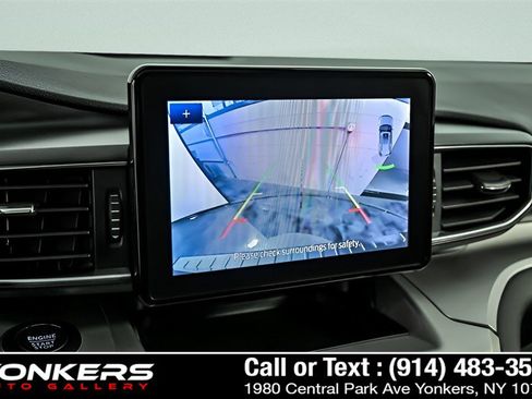 Used 2022 Ford Explorer XLT w/ Equipment Group 202A AWD/4WD image 22