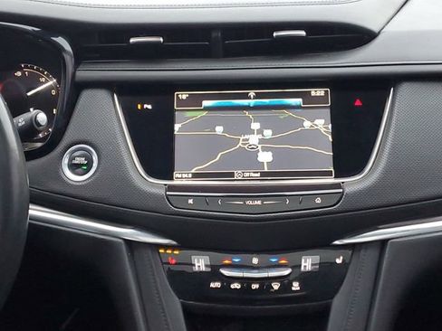 Used 2017 Cadillac XT5 Luxury image 29